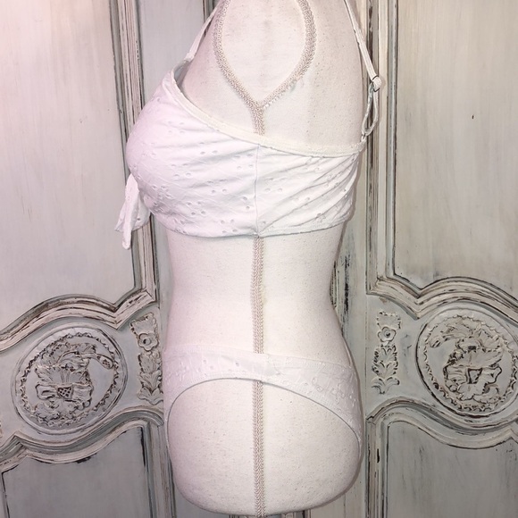 Eyelet Lace Three Piece Bikini Set Size Large - Picture 10 of 15